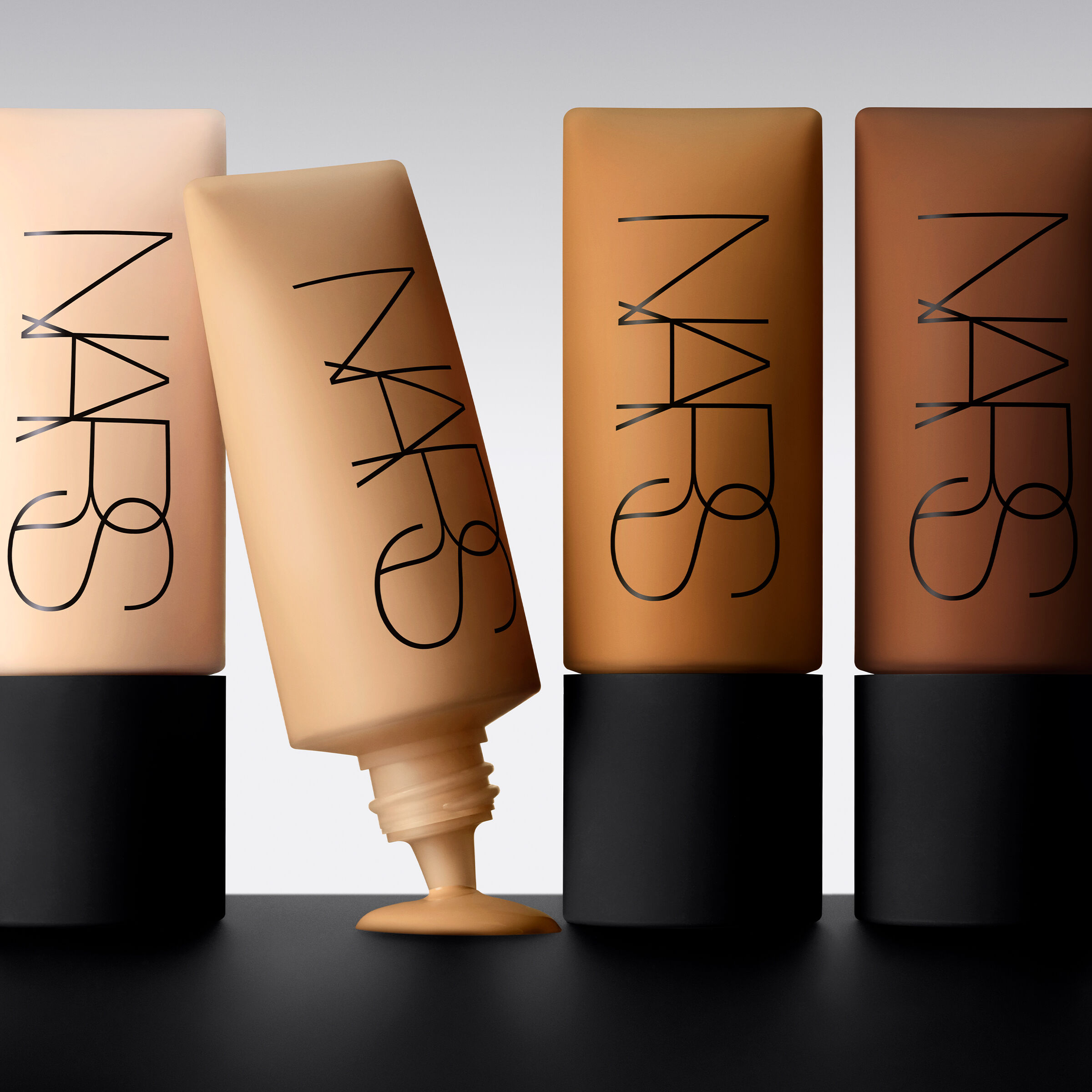 Display Product shot 3 of Soft Matte Complete Foundation, 