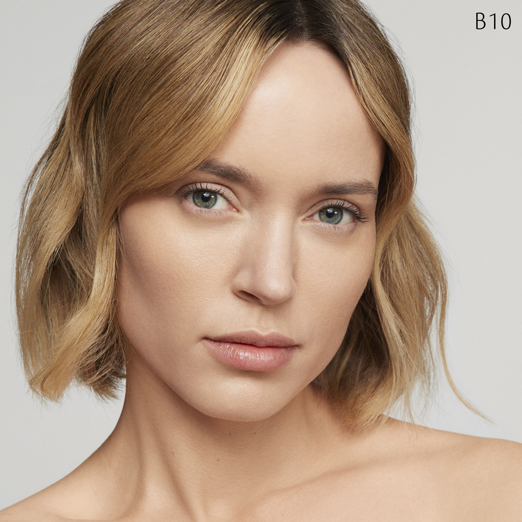 Display Product shot 5 of The Foundation SPF 22, Light Beige