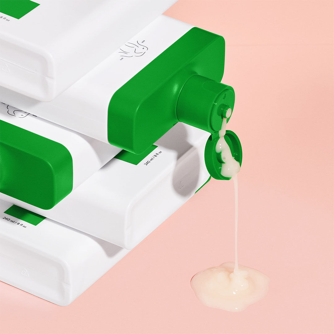 Display Product shot 3 of Silkamino™ Mega-Moisturizing Shampoo, 