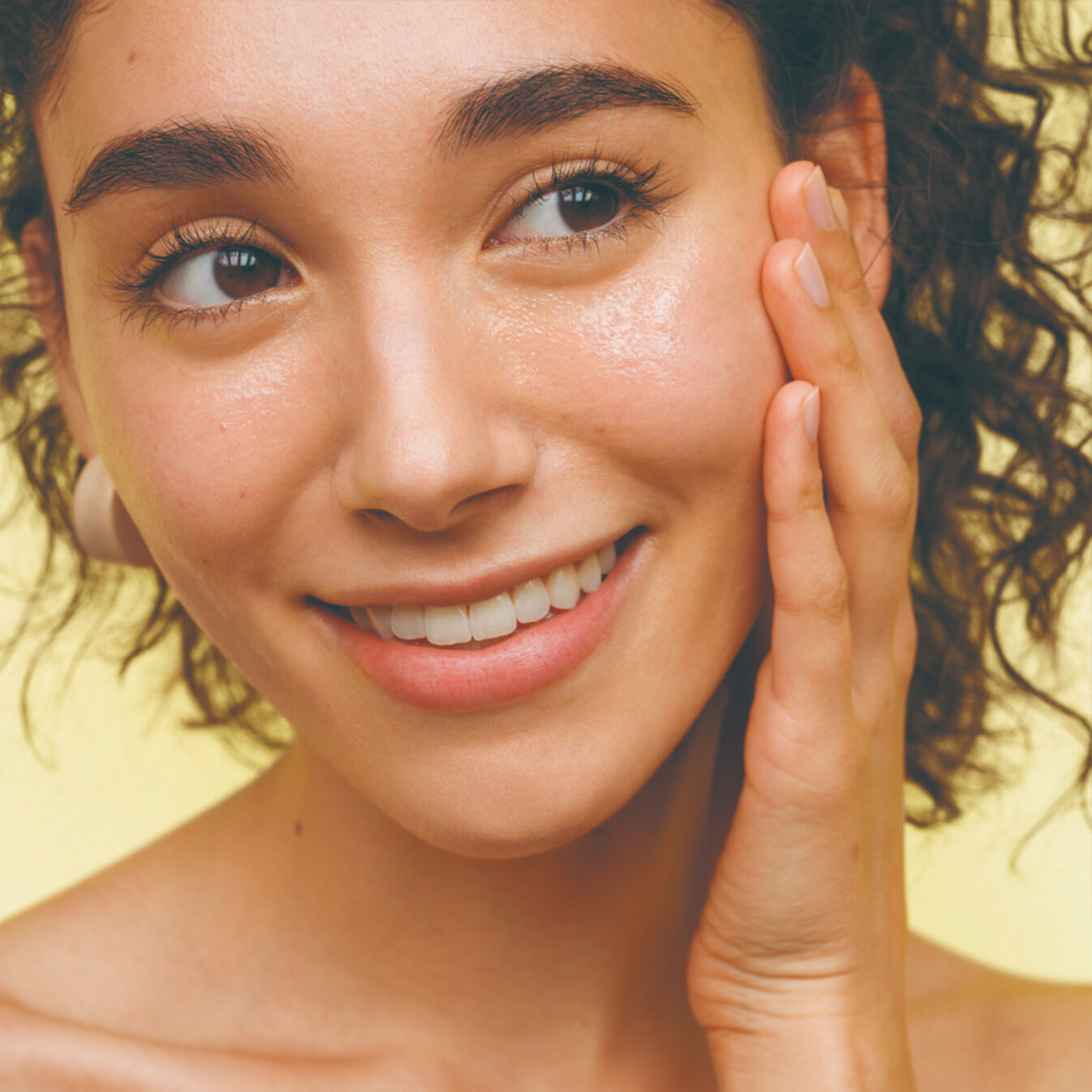 Display Product shot 5 of YUZU-C Glow-On Shot Serum, 